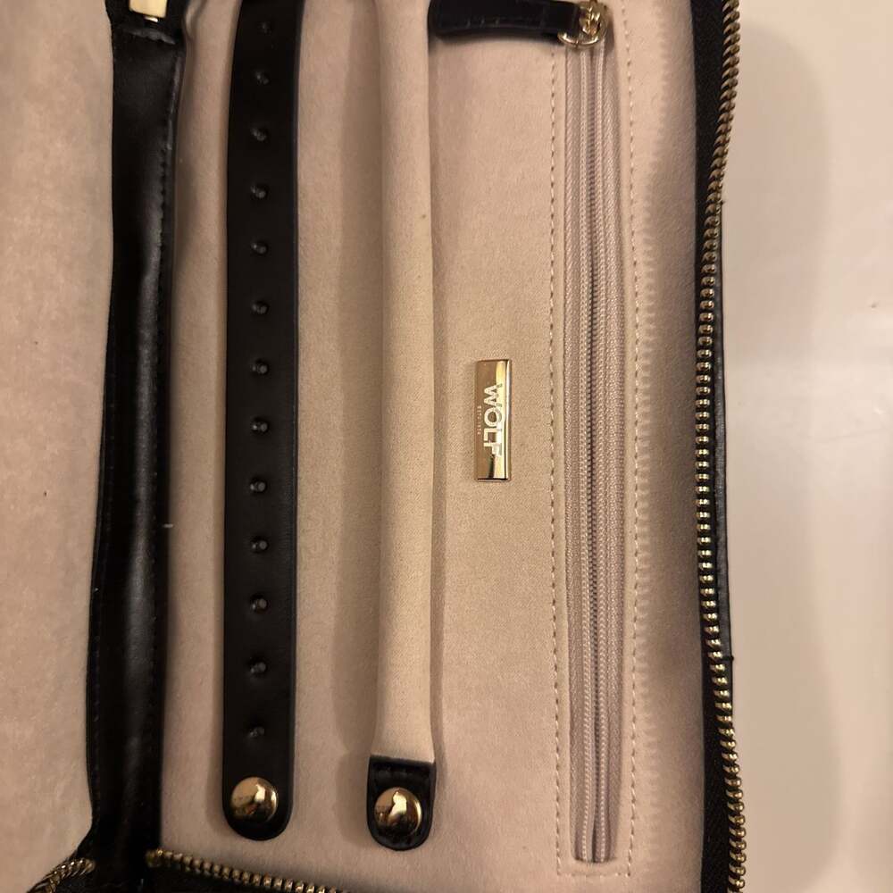 Wolf Caroline Leather Jewelry Portfolio